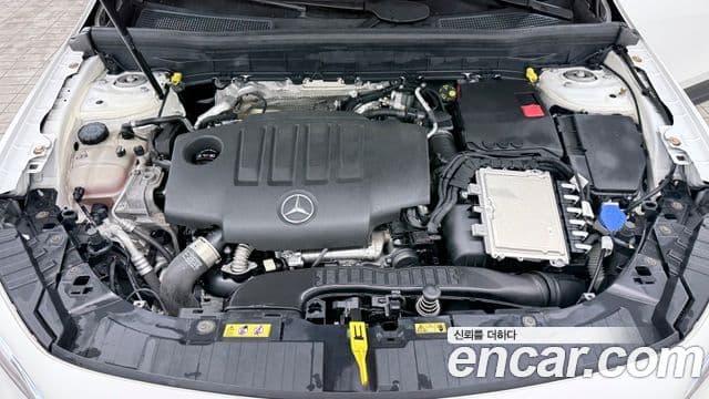 Mercedes-Benz GLB-Class 2021 — ფოტო 5/20