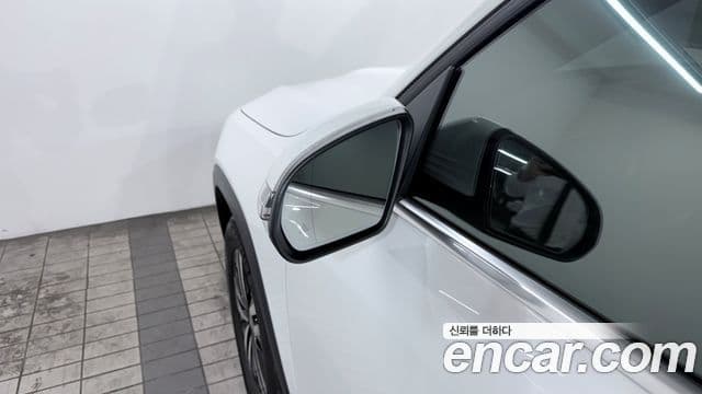 Mercedes-Benz GLB-Class 2021 — ფოტო 19/20