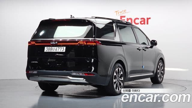 Kia Carnival 2023 — Şəkil 2/20