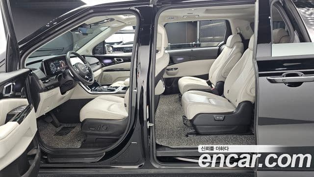 Kia Carnival 2023 — Şəkil 11/20