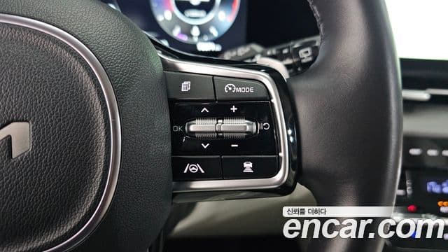 Kia Carnival 2023 — Şəkil 14/20