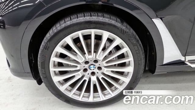 BMW X7 2022 — ფოტო 5/11