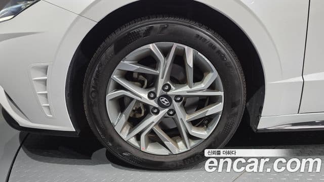 Hyundai Sonata 2022 — ფოტო 5/20