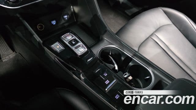 Hyundai Sonata 2022 — ფოტო 9/20