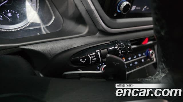 Hyundai Sonata 2022 — ფოტო 17/20