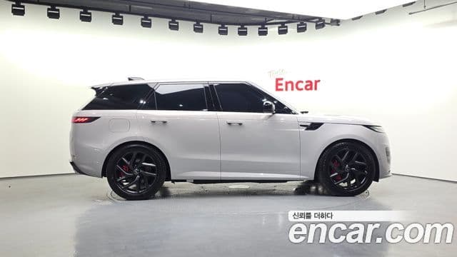 Land Rover Range Rover Sport 2025 — ფოტო 13/20