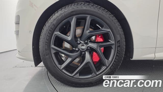 Land Rover Range Rover Sport 2025 — ფოტო 10/20