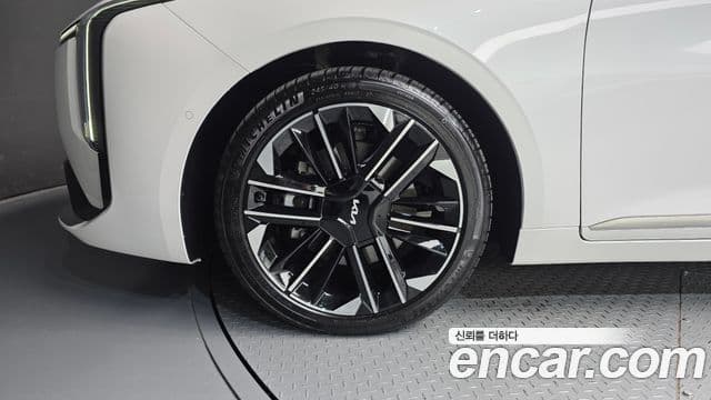 Kia K8 2025 — Photo 17/20