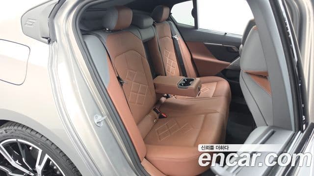 BMW 5 Series 2025 — Şəkil 12/20