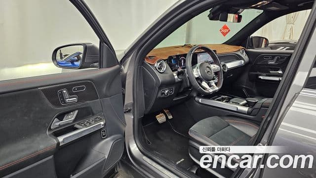Mercedes-Benz GLB-Class 2022 — Фото 8/20