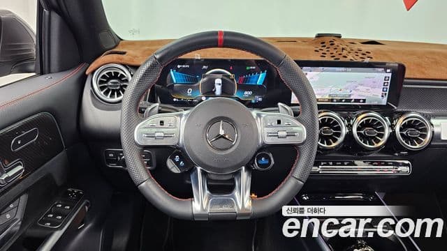 Mercedes-Benz GLB-Class 2022 — Фото 12/20
