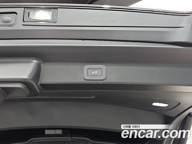 Land Rover Range Rover Sport 2024 — ფოტო 18/20