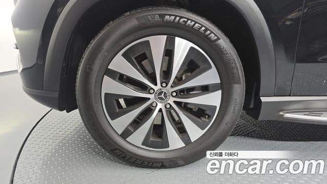 Mercedes-Benz GLE-Class 2025 — Photo 7/36