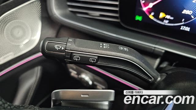 Mercedes-Benz GLE-Class 2025 — Photo 13/36
