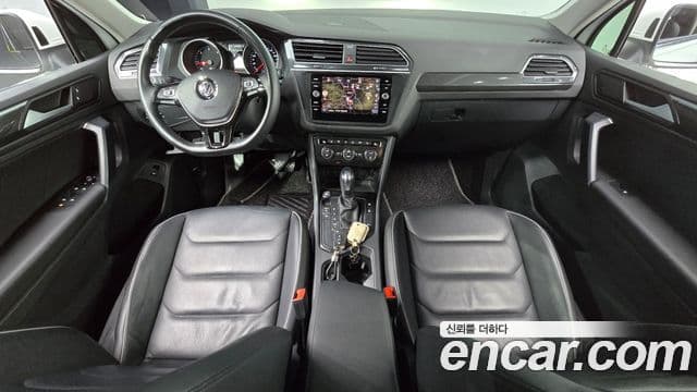Volkswagen Tiguan 2020 — ფოტო 7/20