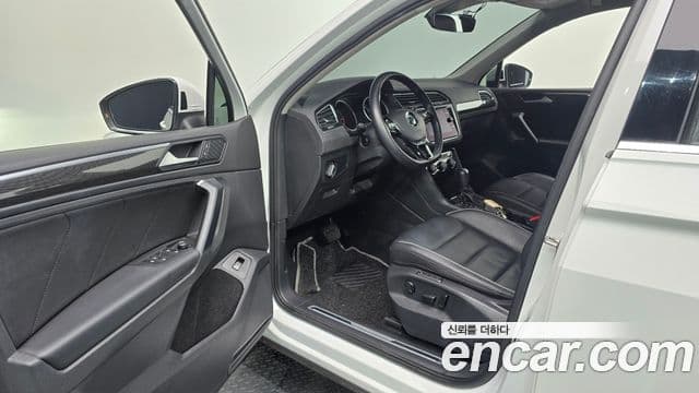 Volkswagen Tiguan 2020 — ფოტო 10/20