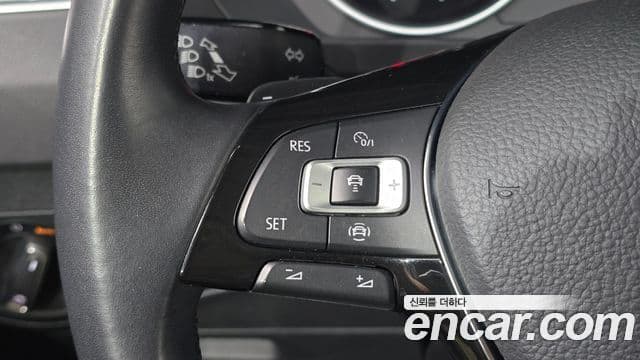 Volkswagen Tiguan 2020 — ფოტო 14/20