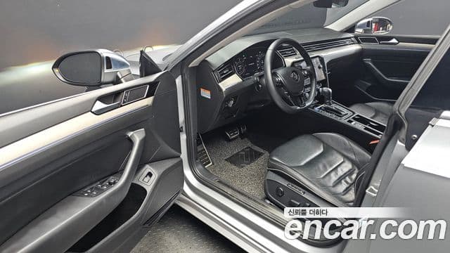 Volkswagen Arteon 2019 — Şəkil 10/20