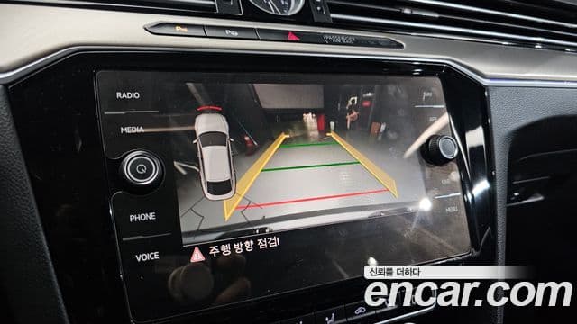 Volkswagen Arteon 2019 — Şəkil 14/20