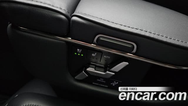 Toyota Alphard 2024 — Photo 31/49