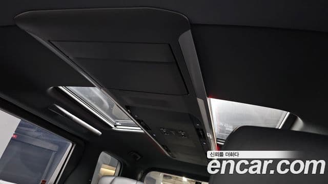 Toyota Alphard 2024 — Photo 26/49
