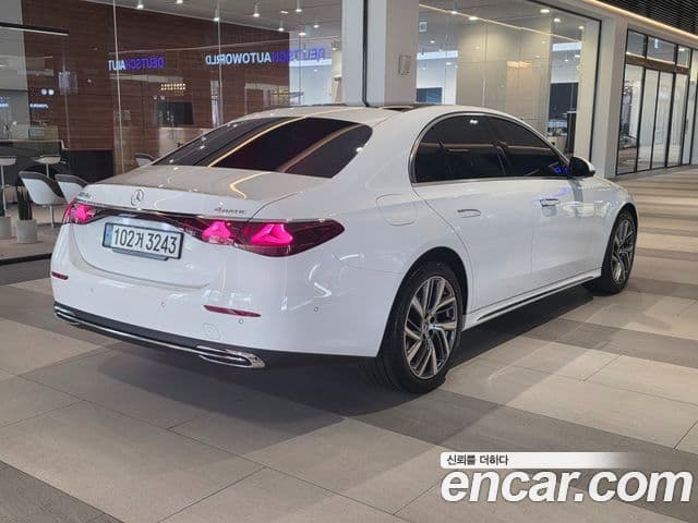 Mercedes-Benz E-Class 2024 — Şəkil 1/18