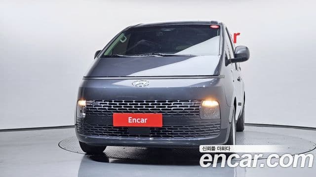 Hyundai Staria 2021 — ფოტო 3/20