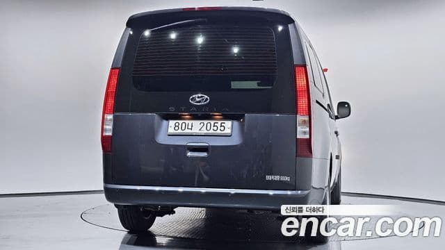 Hyundai Staria 2021 — ფოტო 4/20