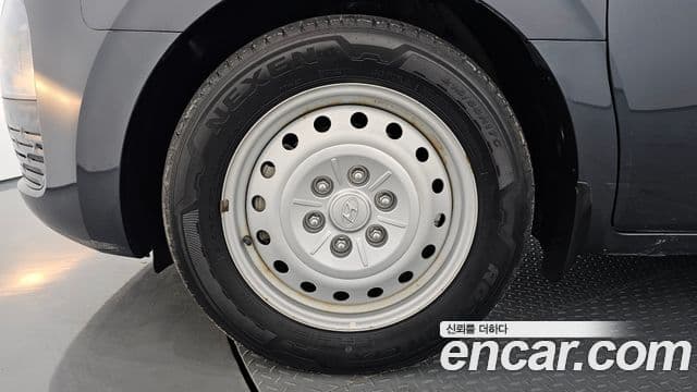 Hyundai Staria 2021 — ფოტო 5/20