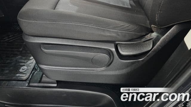 Hyundai Staria 2021 — ფოტო 17/20