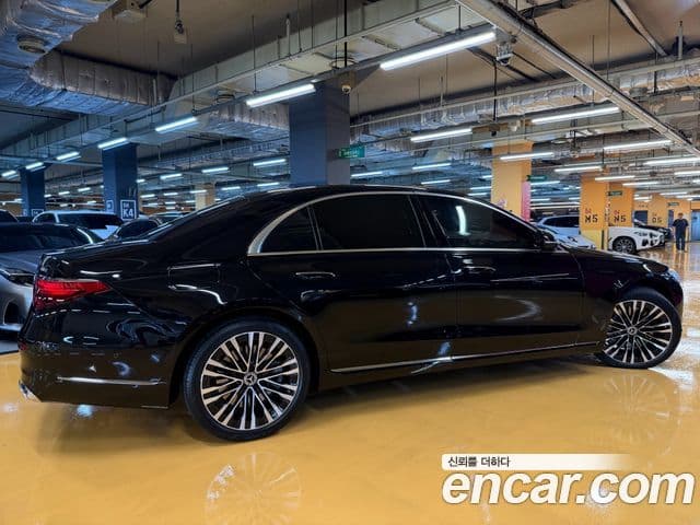 Mercedes-Benz S-Class 2021 — Photo 17/18