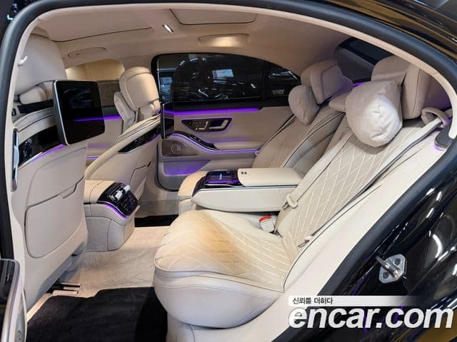 Mercedes-Benz S-Class 2021 — Photo 1/18