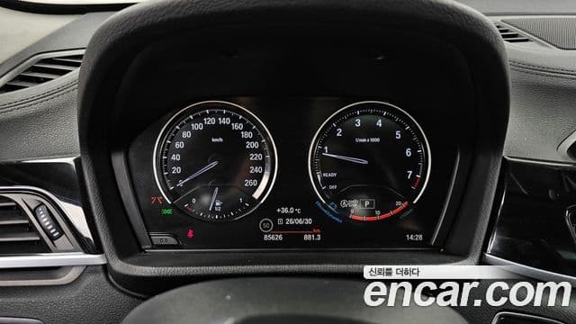 BMW X1 2022 — Фото 8/20