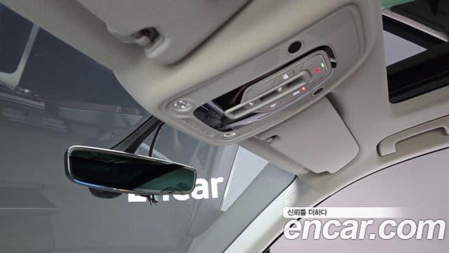 Audi Q7 2019 — Фото 19/20