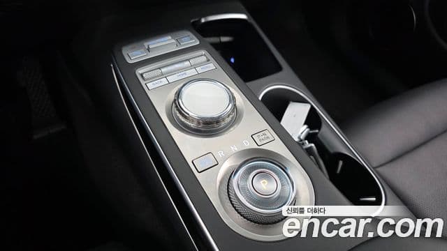 Genesis GV70 2022 — ფოტო 9/20