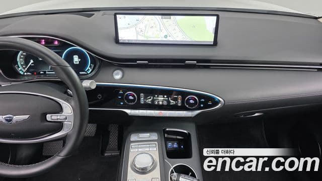 Genesis GV70 2022 — ფოტო 15/20