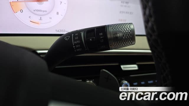 Genesis GV70 2024 — Şəkil 18/20