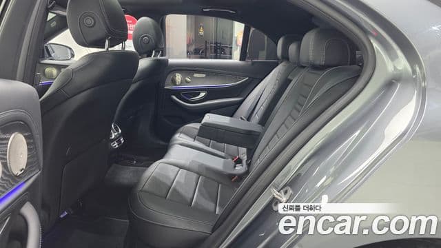 Mercedes-Benz E-Class 2022 — Şəkil 12/20