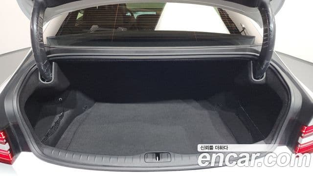 Genesis Electrified G80 2024 — Şəkil 19/20