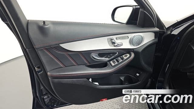 Mercedes-Benz C-Class 2018 — Şəkil 22/33