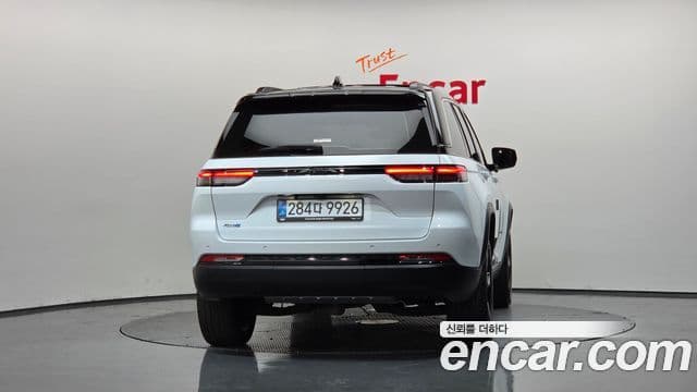 Jeep Grand Cherokee 2023 — ფოტო 4/20