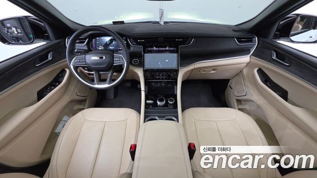Jeep Grand Cherokee 2023 — ფოტო 7/20