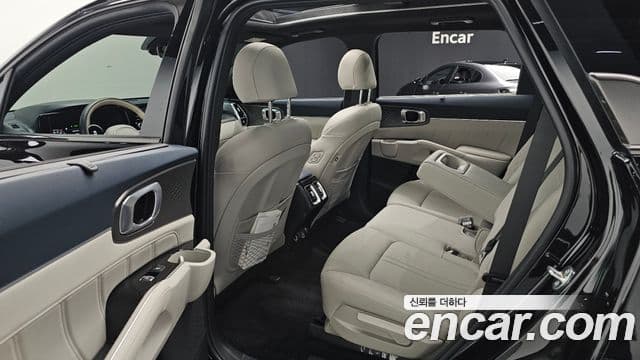 Kia Sorento 2023 — Şəkil 12/20