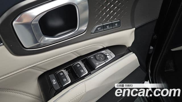 Kia Sorento 2023 — Şəkil 17/20