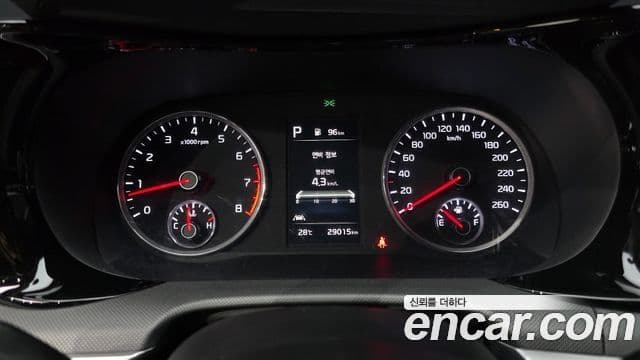 Kia K5 2022 — Şəkil 8/20