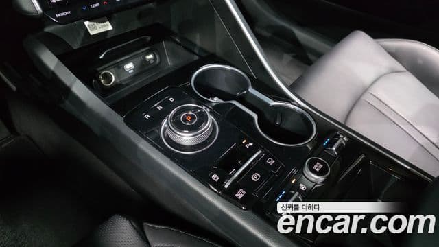 Kia K5 2022 — Şəkil 9/20