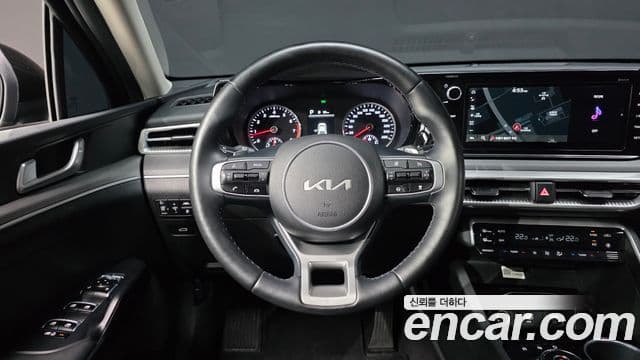 Kia K5 2022 — Şəkil 14/20
