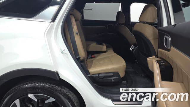 Kia Sorento 2023 — Şəkil 11/20