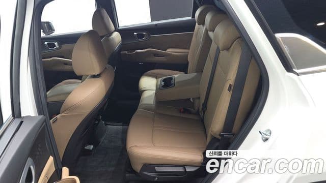 Kia Sorento 2023 — Şəkil 12/20