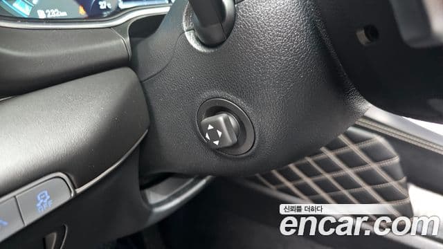 Genesis GV80 2021 — Photo 27/37